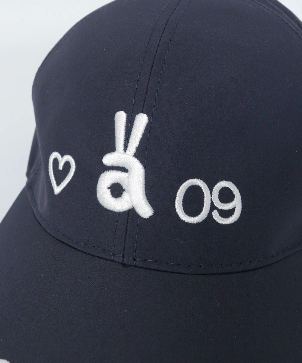 刺繍部分（ネイビー）