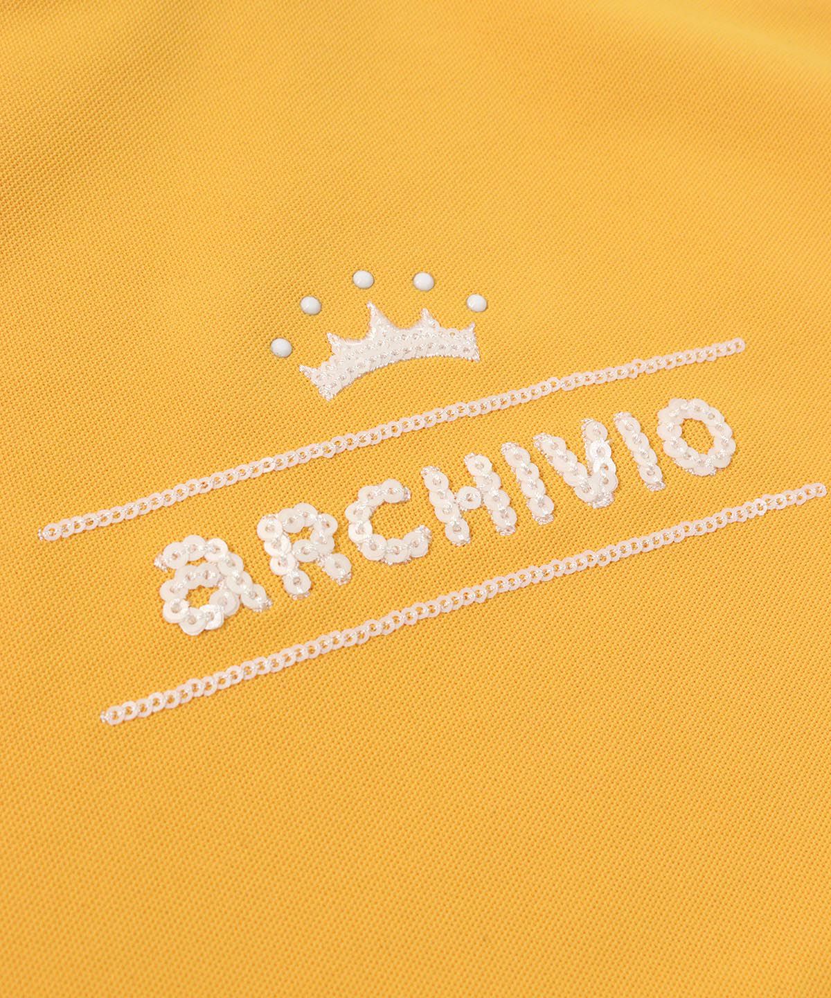 胸元ロゴデザイン部分（ライトオレンジ）