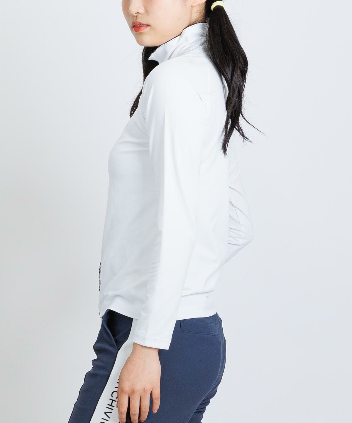 モデル着用画像（ホワイト×ブラック）