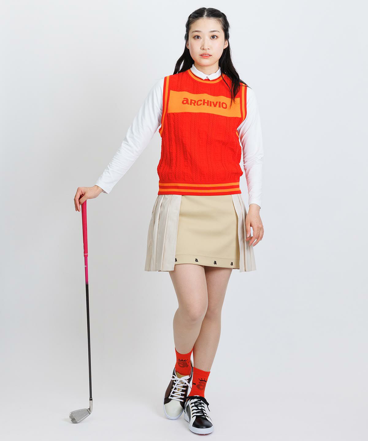 モデル着用画像（ホワイト×ベージュ）