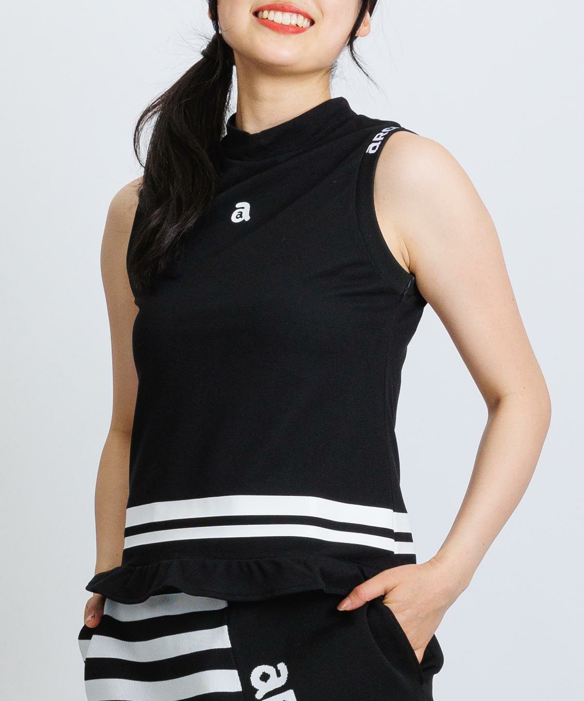 モデル着用画像（ブラック）