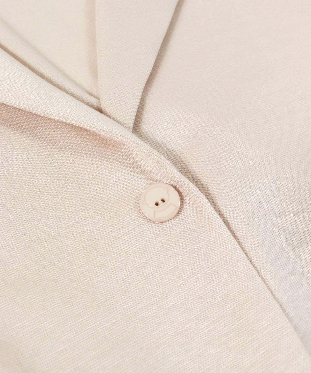 ボタン部分（ベージュ）