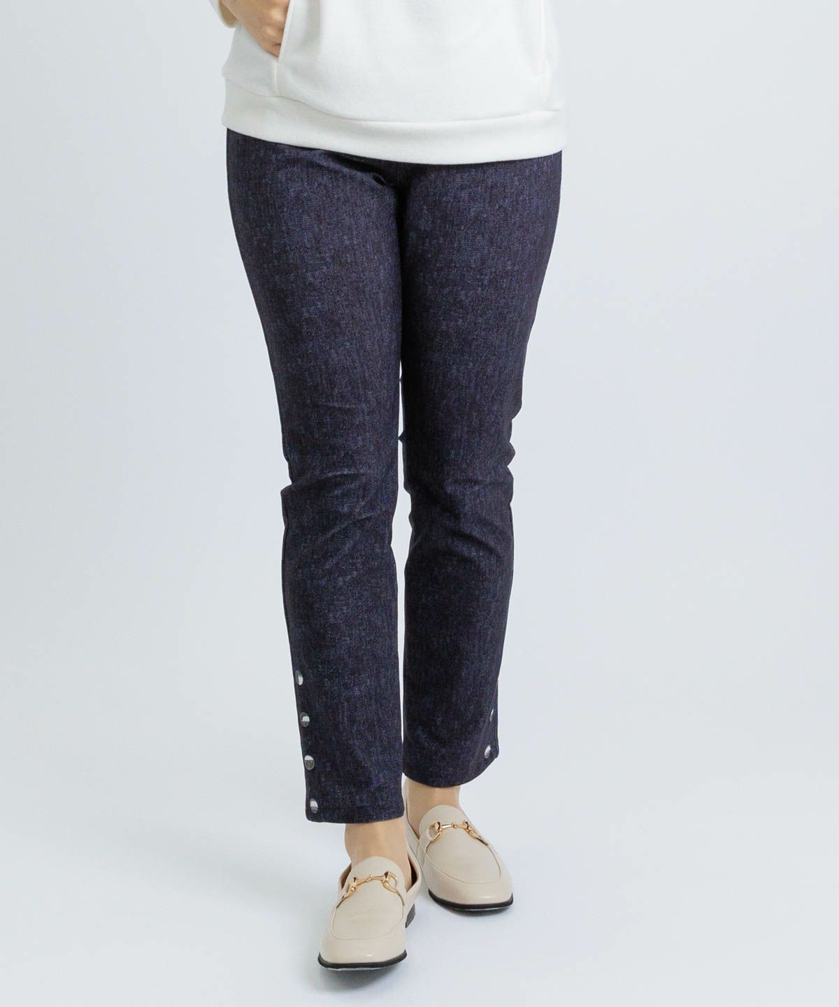 モデル着用画像（ネイビー）