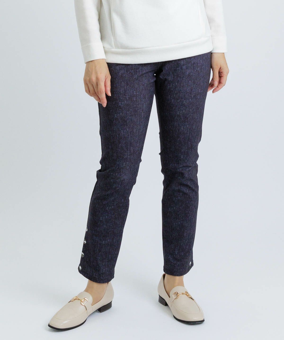 モデル着用画像（ネイビー）