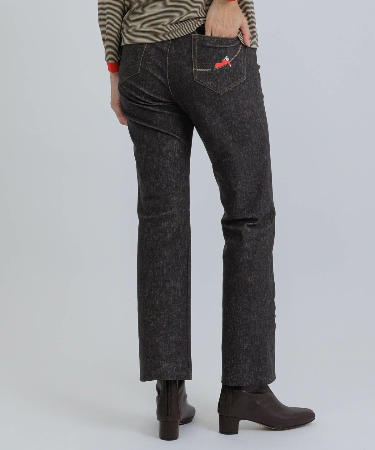 モデル着用画像（ブラック）