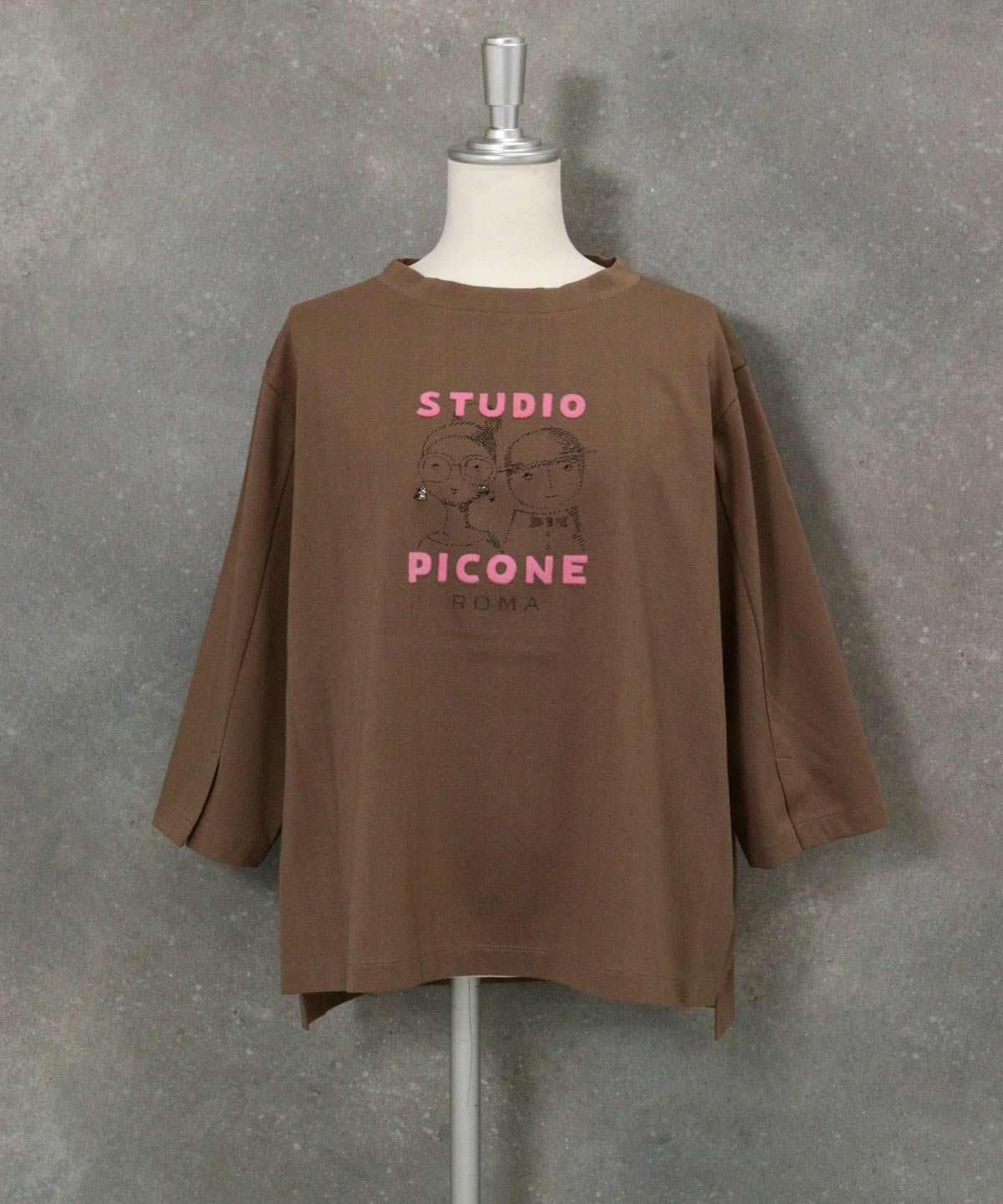 フロッキーロゴ七分袖プルオーバー（ブラウン）