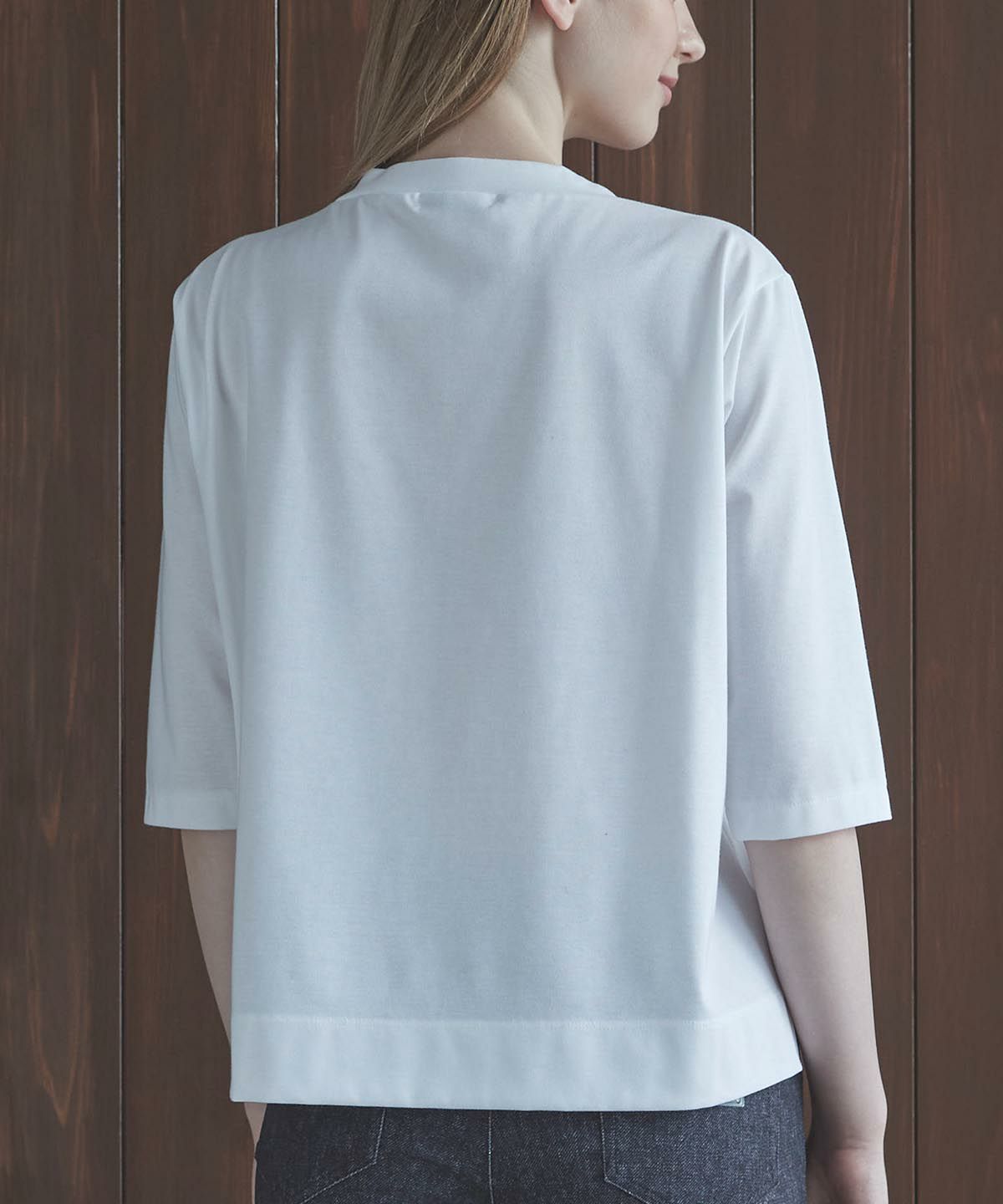 モデル着用画像（ホワイト）