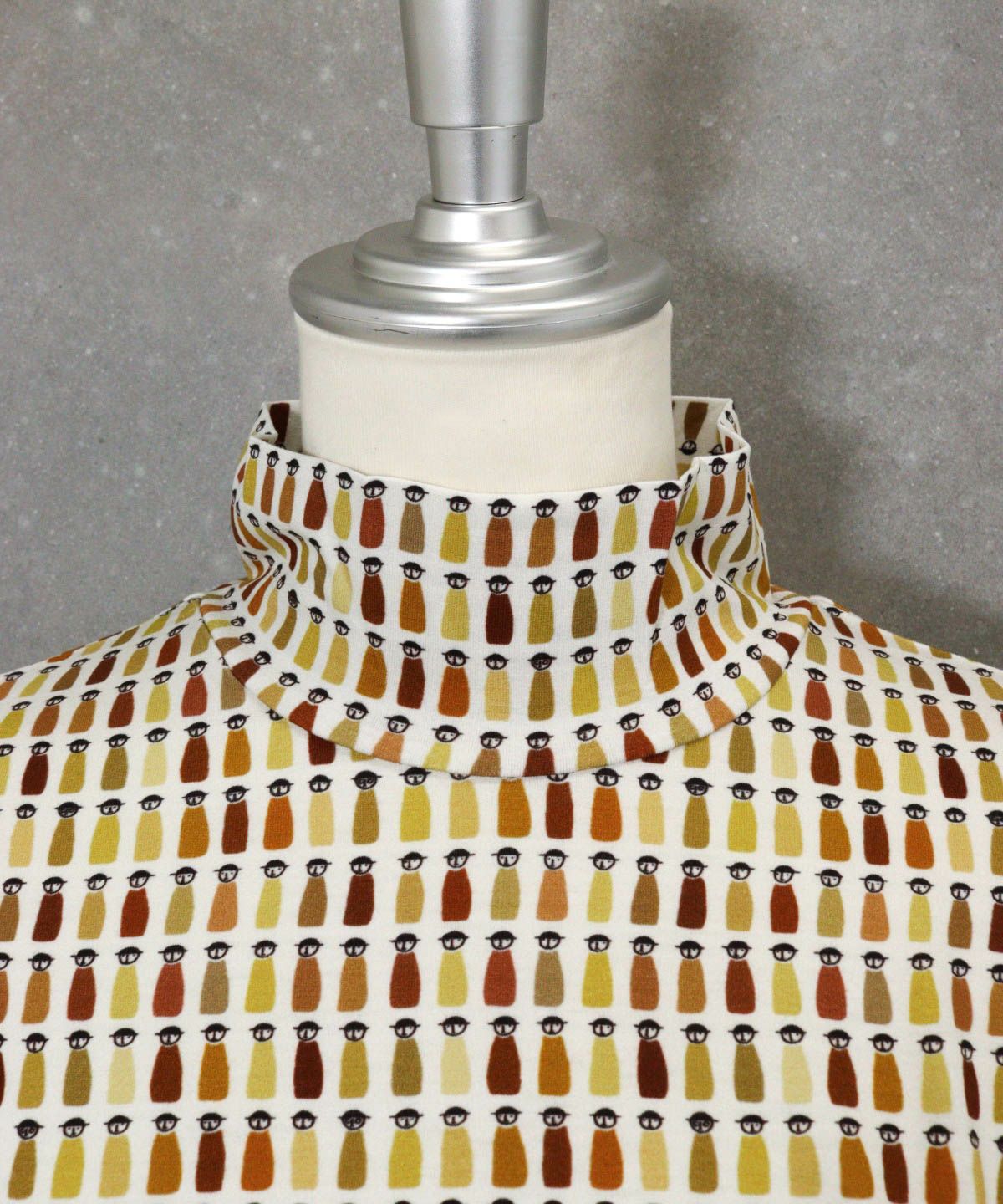 襟元部分（ベージュ）