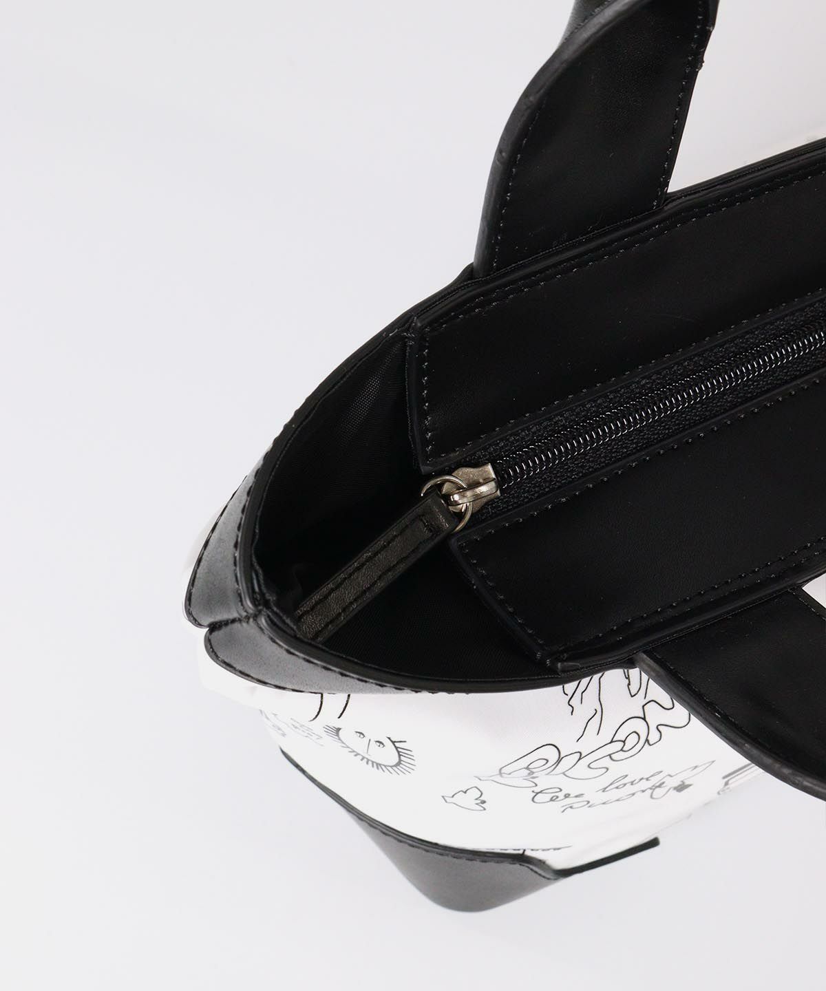 上ファスナー部分（ホワイト）