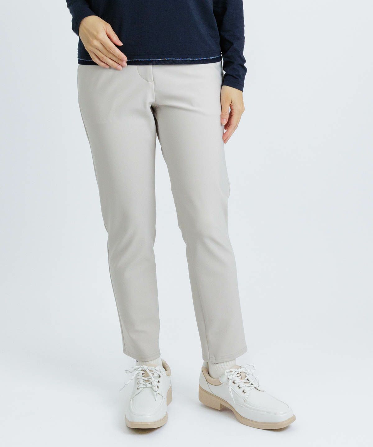 モデル着用画像（ベージュ）