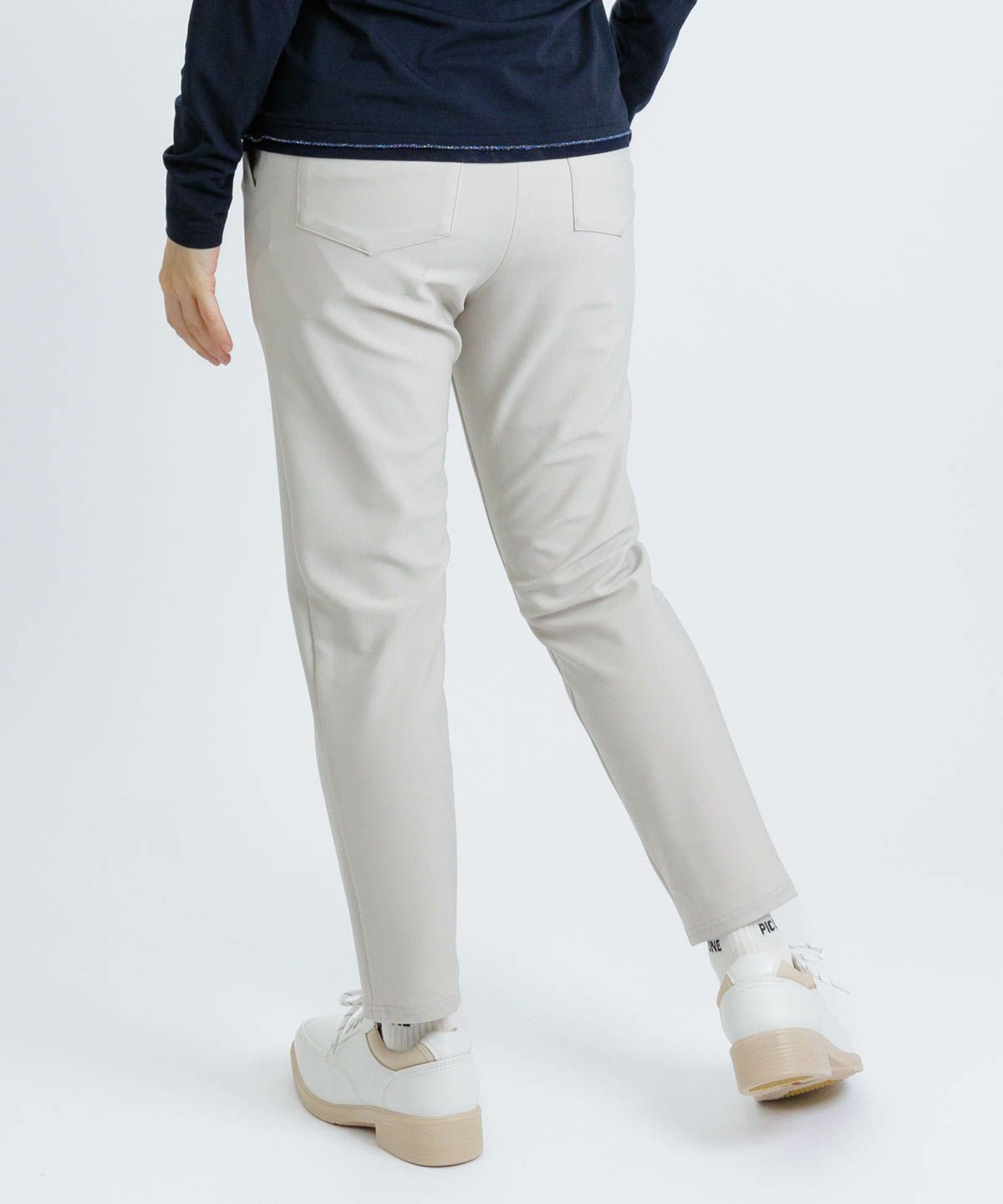 モデル着用画像（ベージュ）