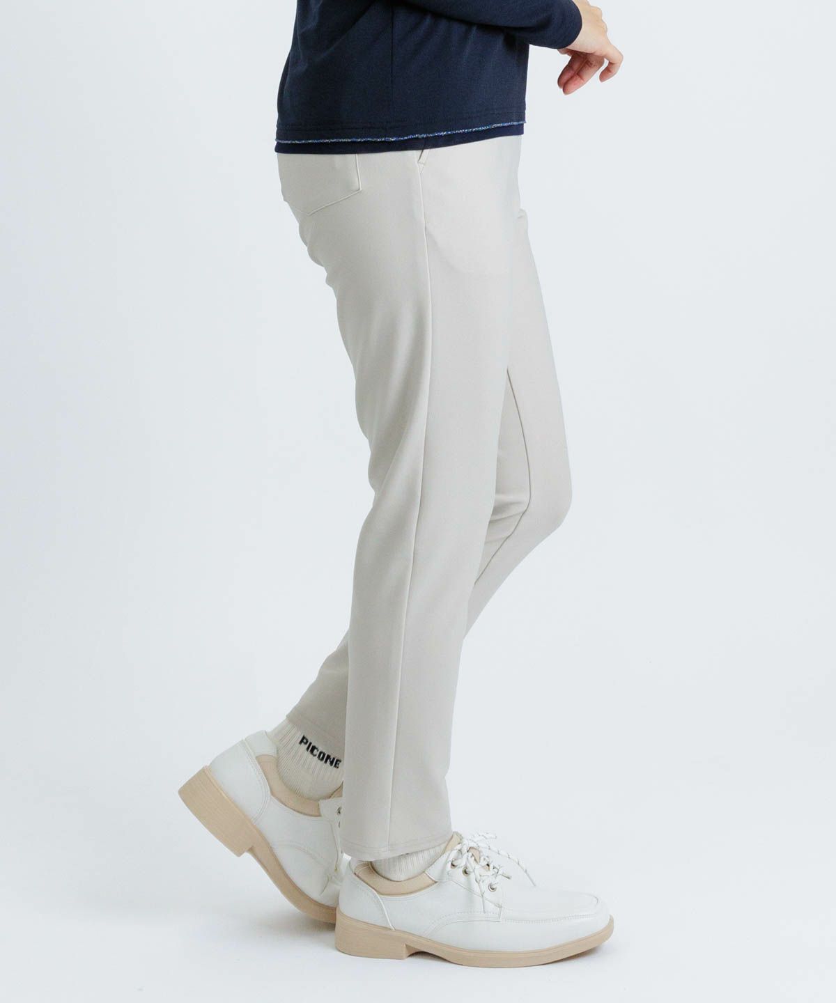 モデル着用画像（ベージュ）