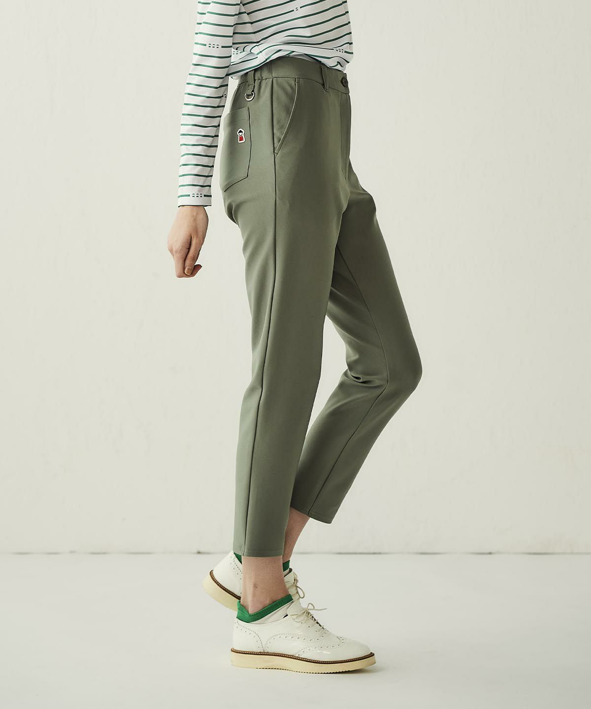 モデル着用画像（カーキ）