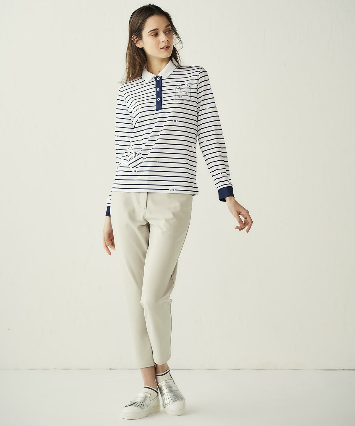 モデル着用画像（ネイビー）