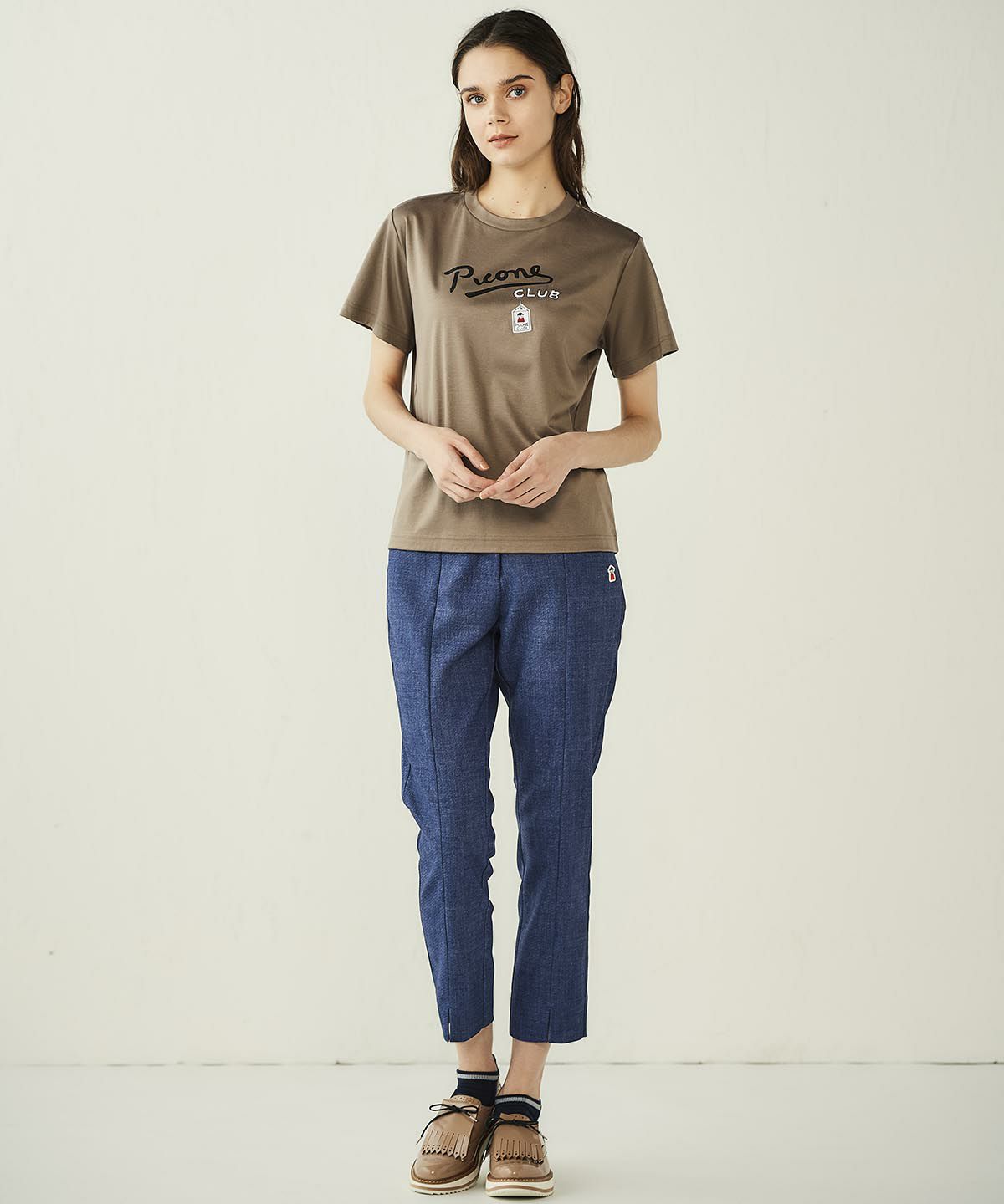 モデル着用画像（ブラウン）