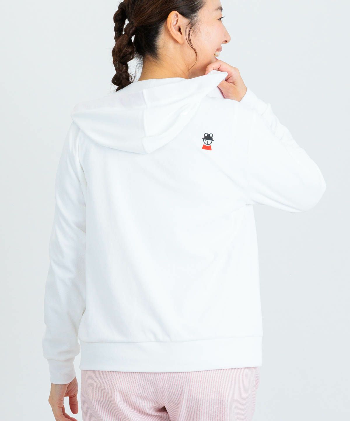 モデル着用画像（ホワイト）