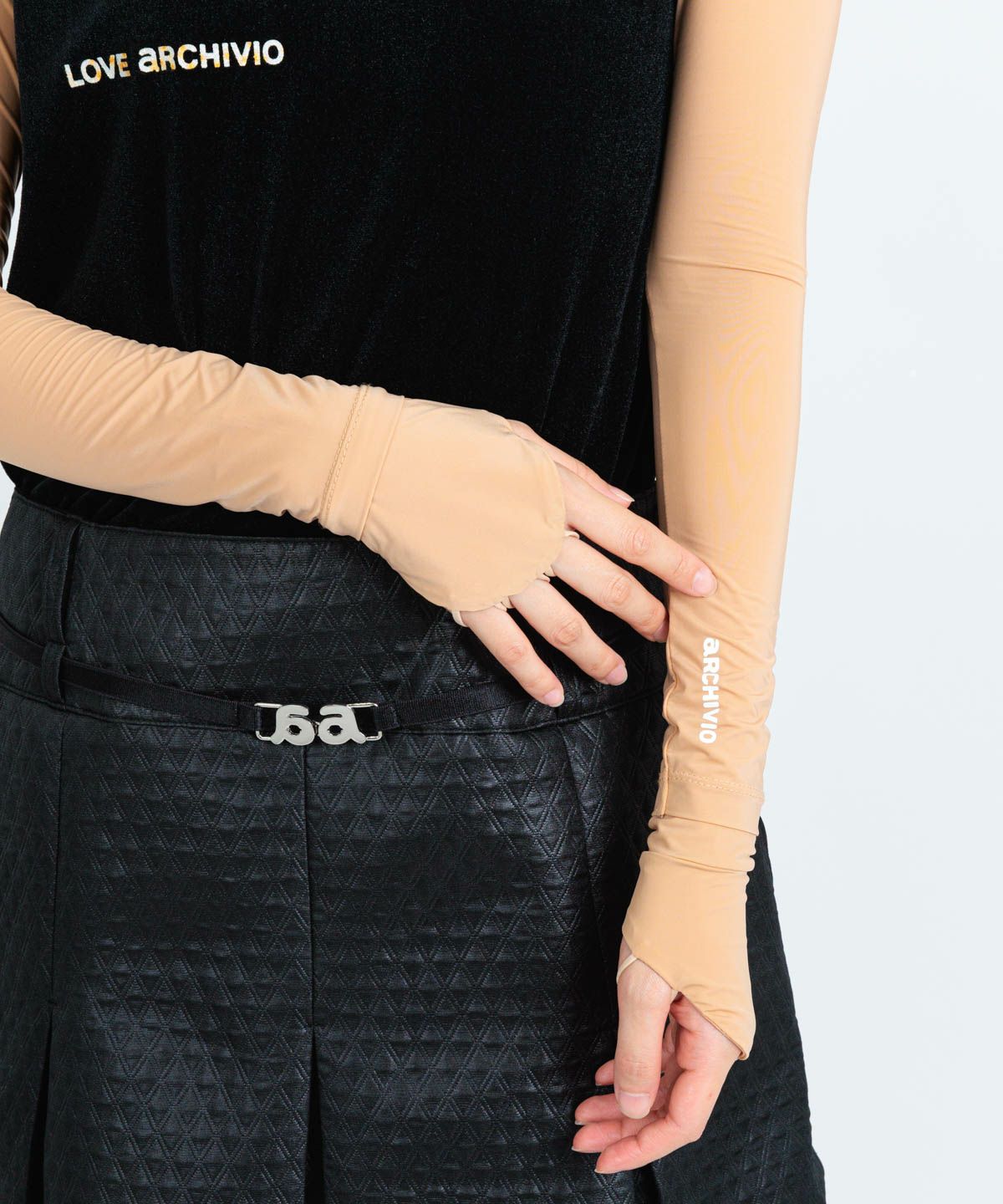 モデル着用画像（ベージュ）