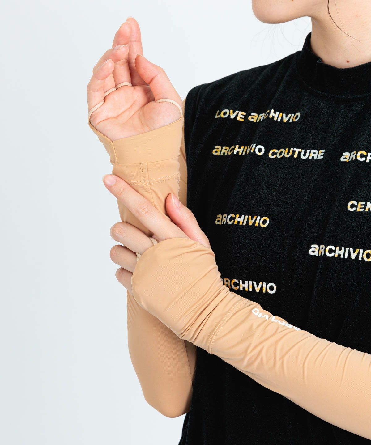 モデル着用画像（ベージュ）