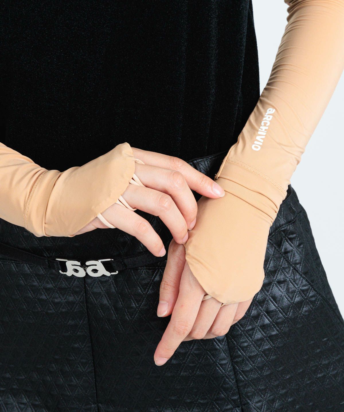 モデル着用画像（ベージュ）