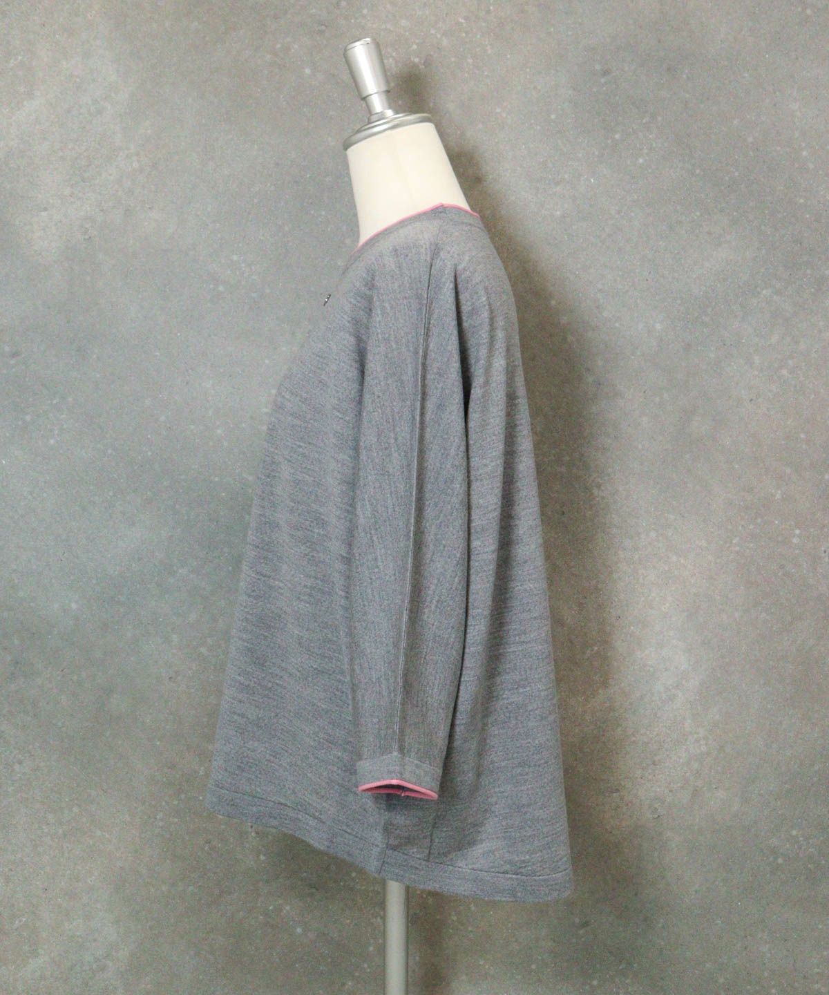 ウール100％七分袖ドルマンニット横（ライトグレー）