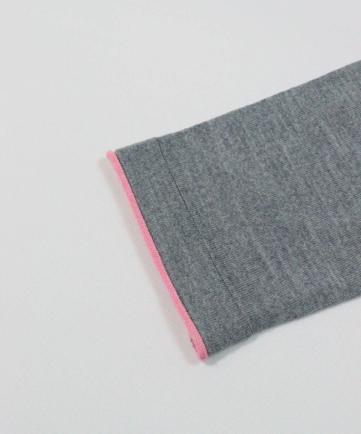 袖口部分（ライトグレー）