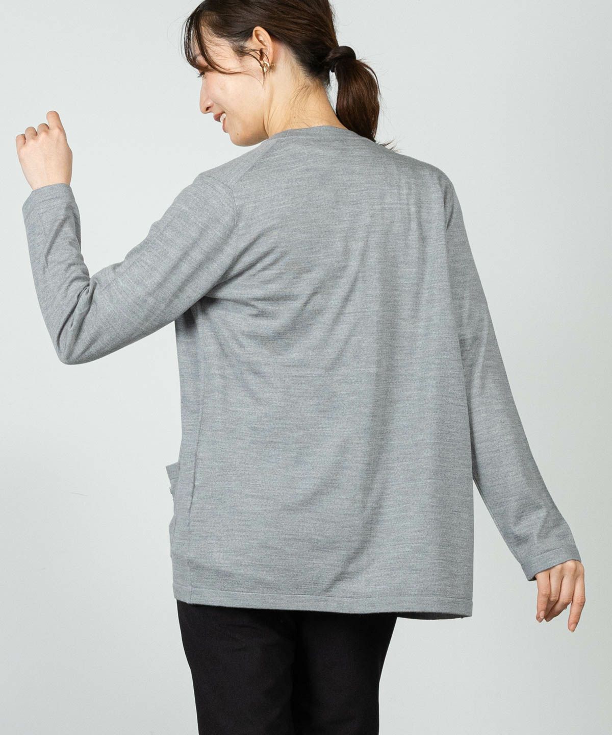 モデル着用画像（ライトグレー）