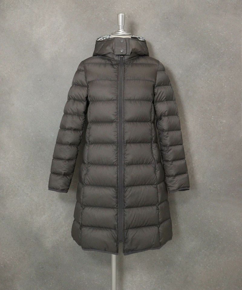 【オンラインストア・店舗限定商品】フード付撥水ダウンコート(グレー)前