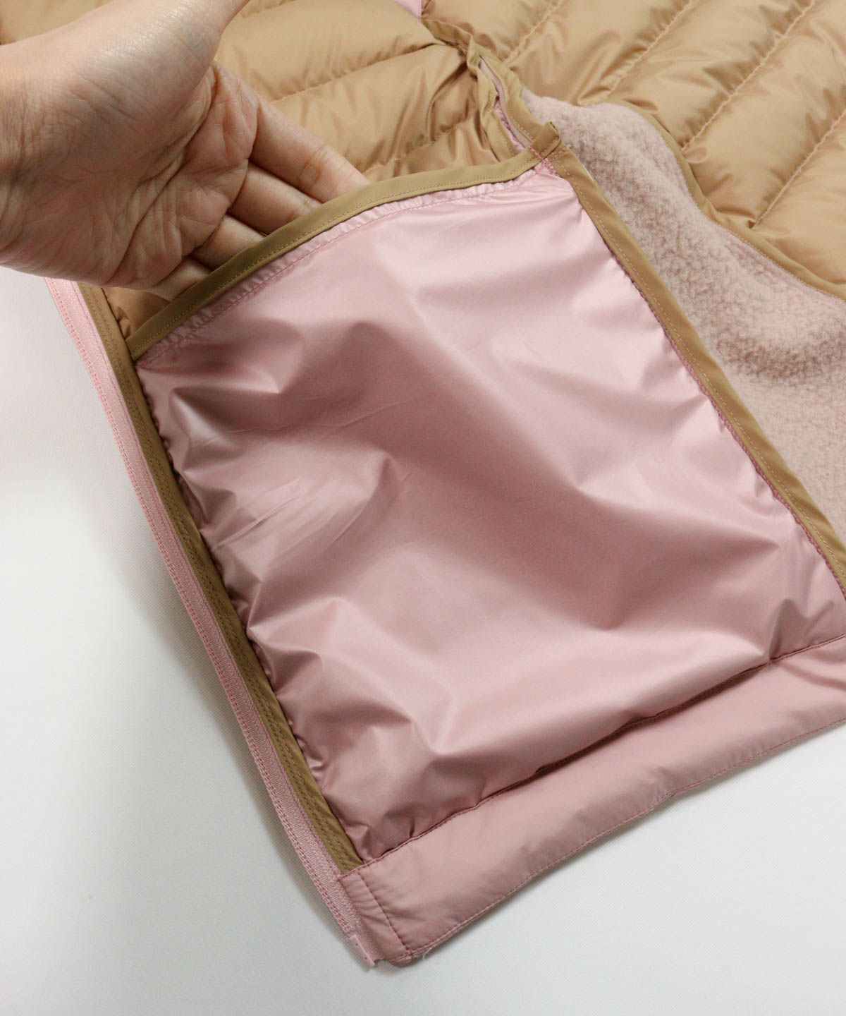内側ポケット部分（ピンク）