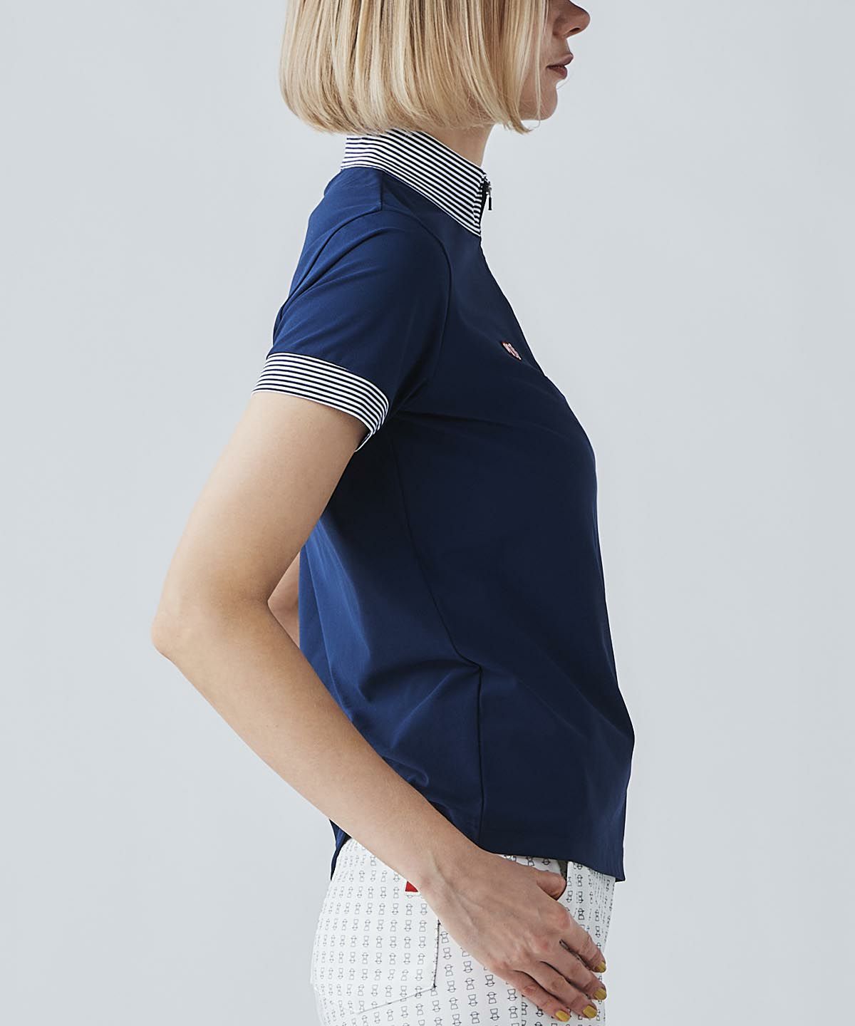 モデル着用画像（ネイビー）