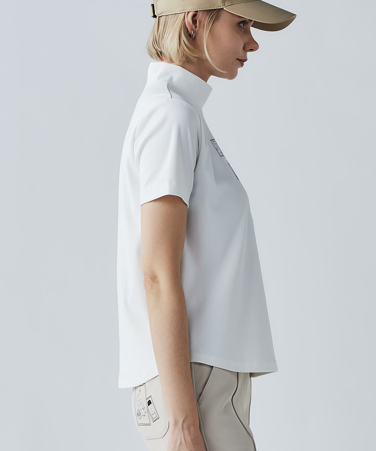 モデル着用画像（ホワイト）