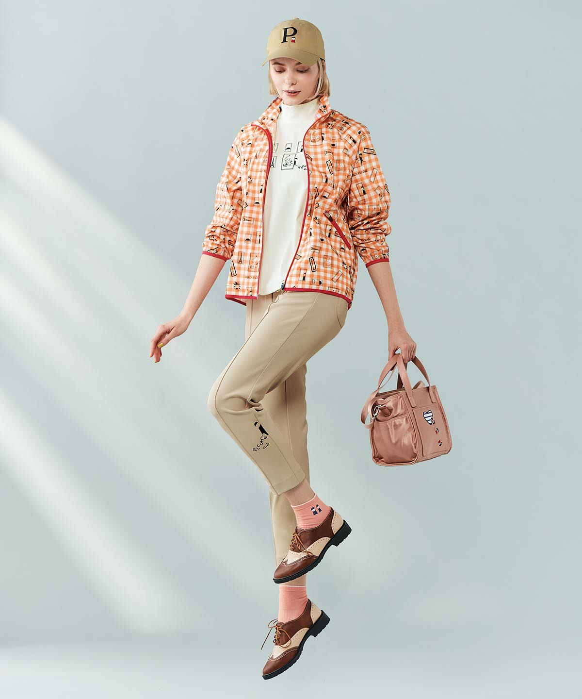 モデル着用画像（ベージュ）