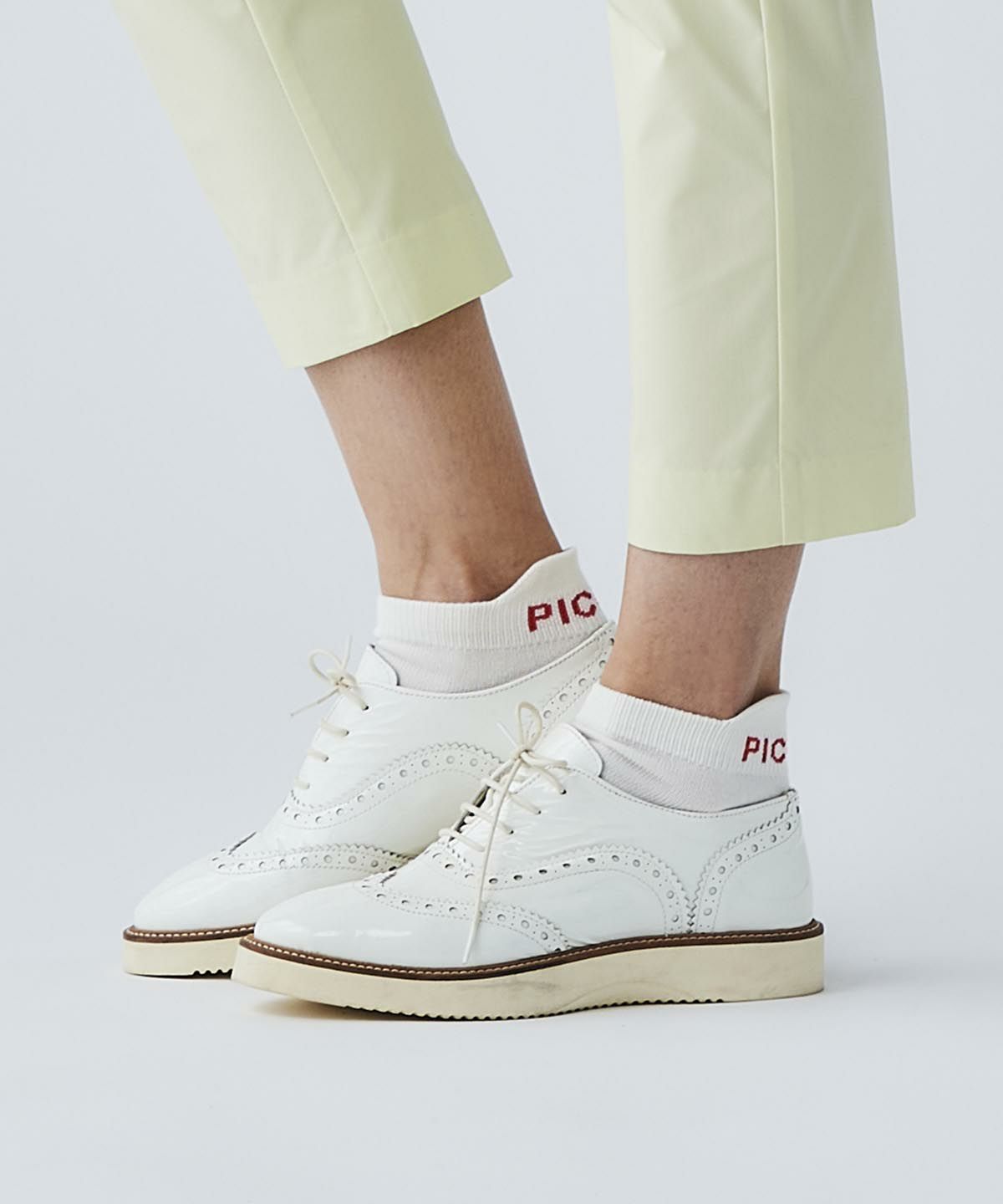 モデル着用画像（ホワイト）