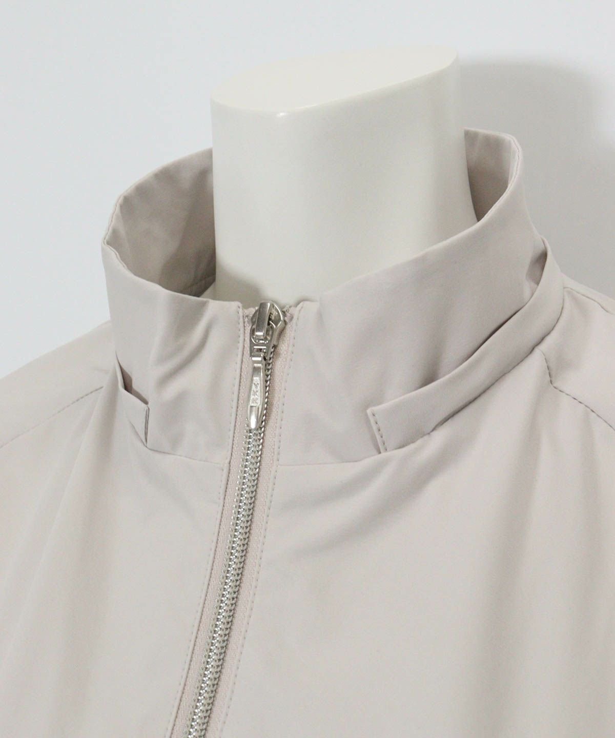 首元（ライトグレー）