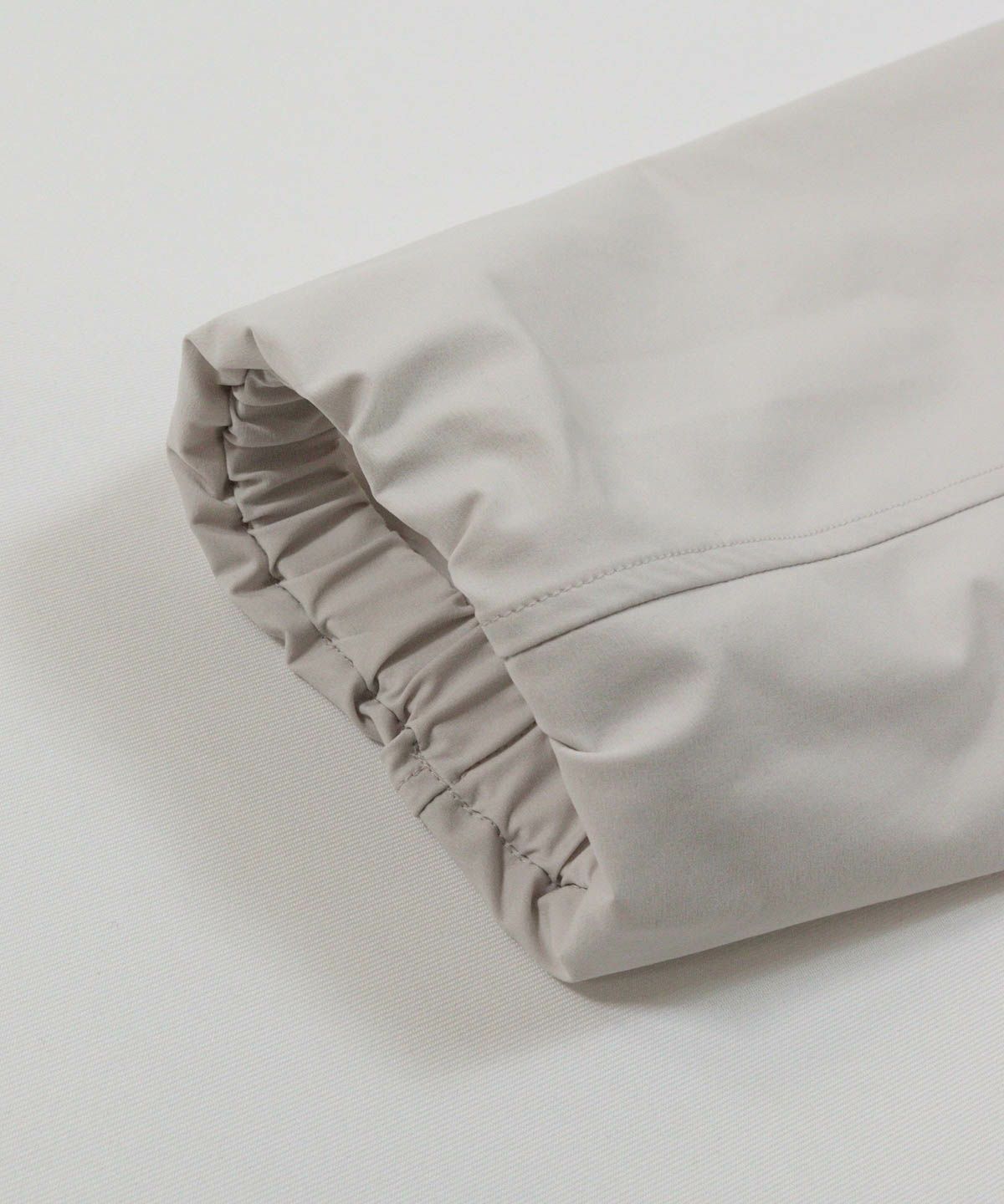 袖口（ライトグレー）