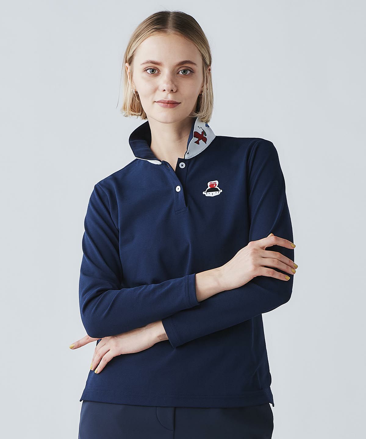 モデル着用画像（ネイビー）