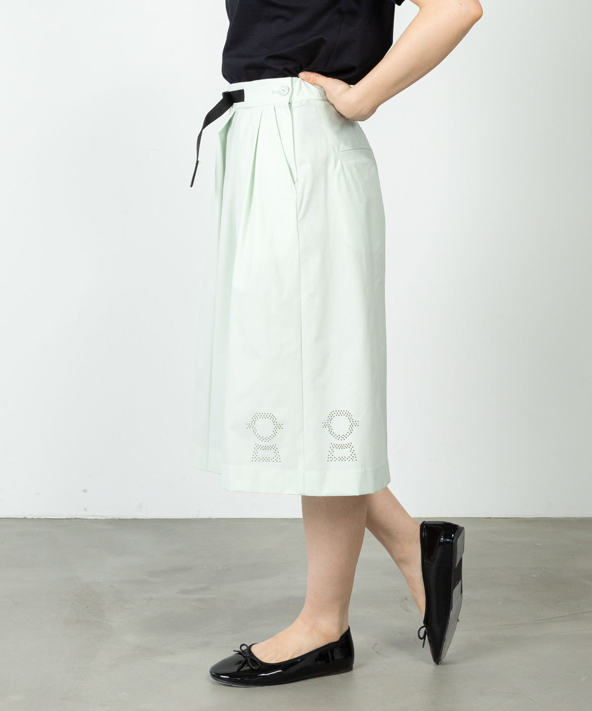 モデル着用画像(ネイビー)