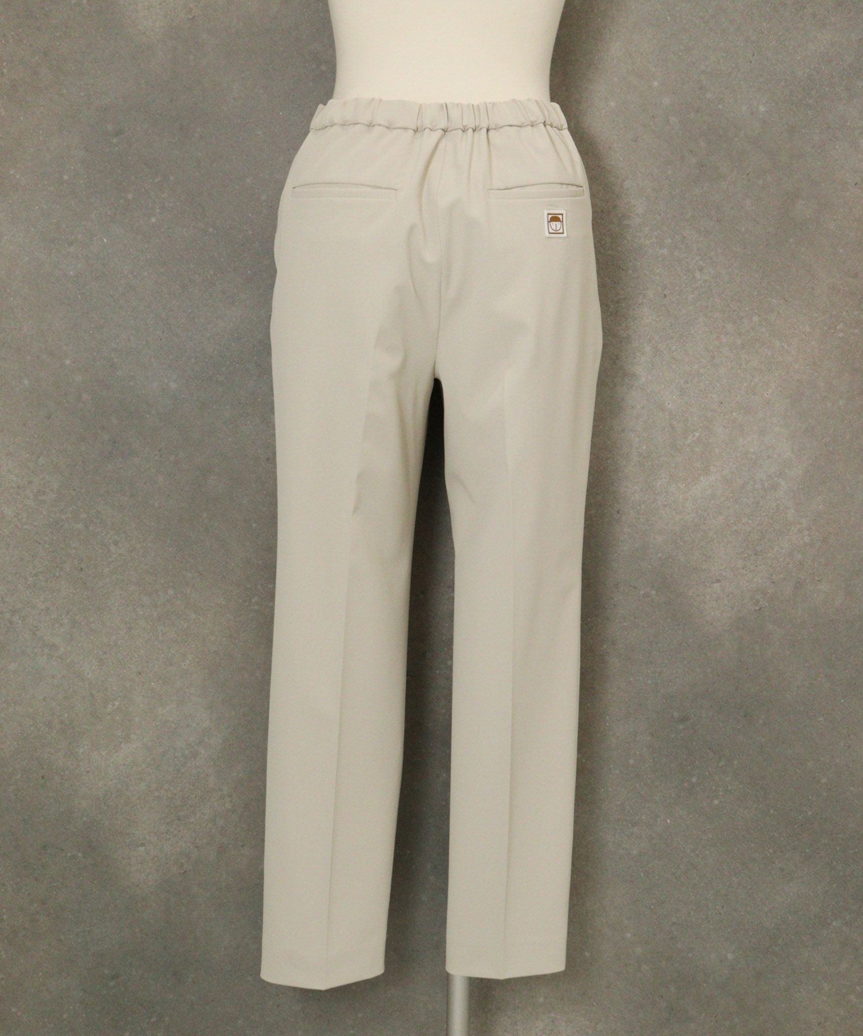 撥水ベーシックテーパードパンツ|スタジオピッコーネ - ゴルフウェアや