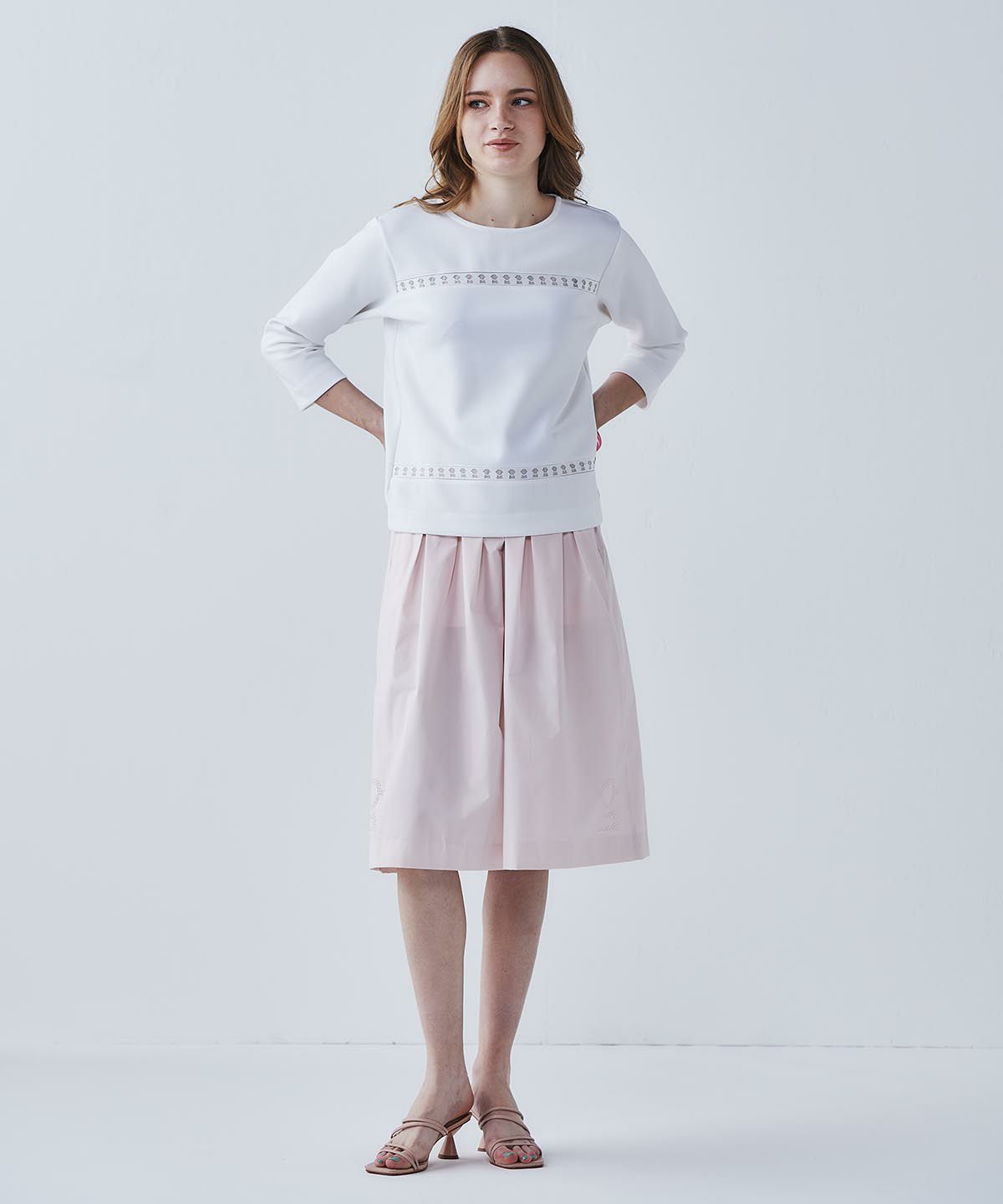 モデル着用画像（ホワイト）